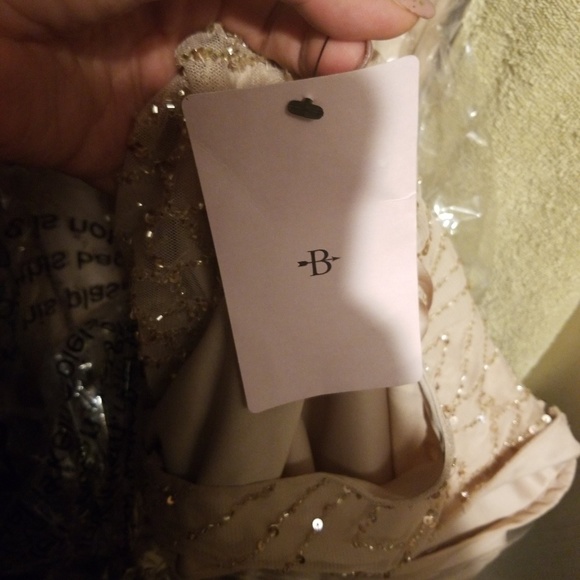 Dress - Picture 3 of 5